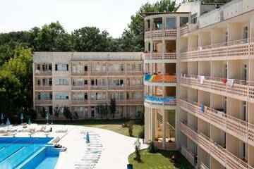 Фото Отель Hotel Green Park г. Китен 4