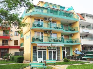 Фото Проживание в семье Family Hotel Avenue г. Китен 1