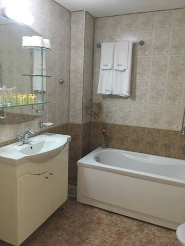 Фото номера Люкс с 1 спальней, балконом и видом на море Отель Hotel Kamenec г. Китен 3