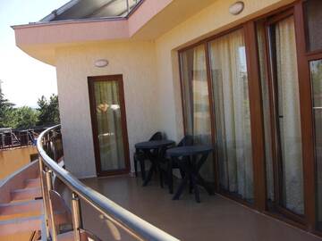 Фото номера Апартаменты Отель Sunny Paradise Family Hotel г. Китен 3