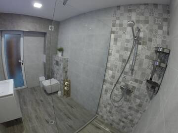 Фото номера Люкс с балконом Отель Hotel Lotos г. Китен 3