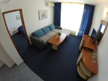 Фото номера Люкс с балконом Отель Hotel Lotos г. Китен 16