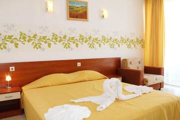 Фото номера Double or Twin Room (2 Adults + 1 Child under 7 years old)) Отель Hotel Onyx г. Китен 13